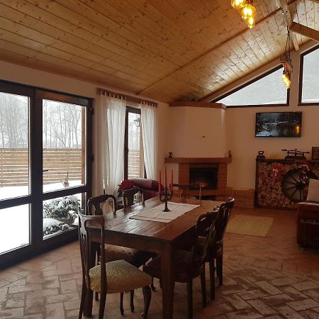 Bed and Breakfast Sura Lu' Vasile. Crivina  Zewnętrze zdjęcie