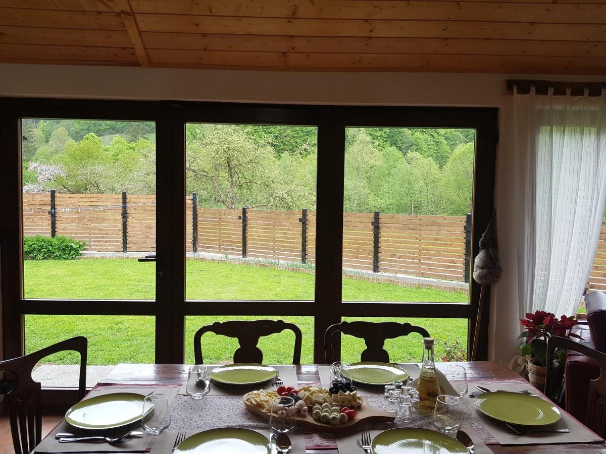 Bed and Breakfast Sura Lu' Vasile. Crivina  Zewnętrze zdjęcie