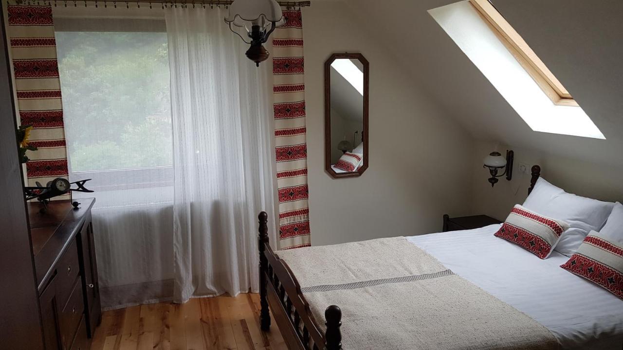 Bed and Breakfast Sura Lu' Vasile. Crivina  Zewnętrze zdjęcie