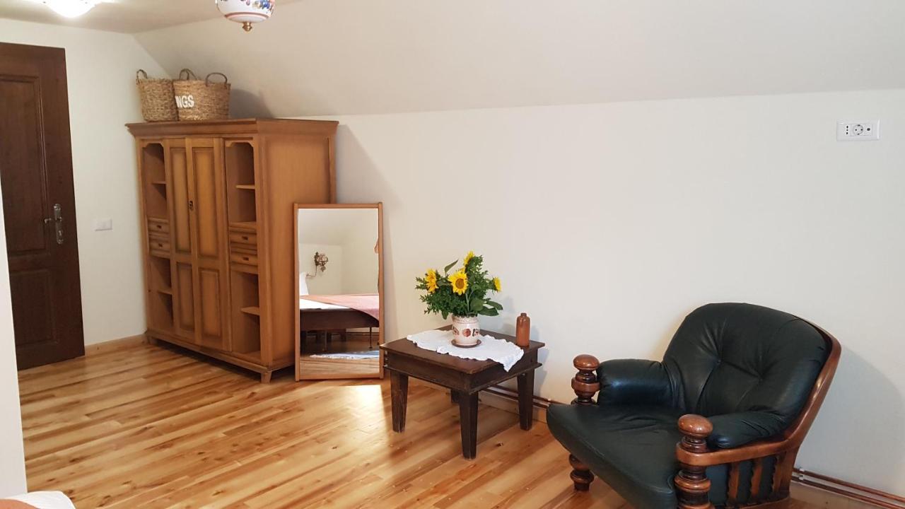 Bed and Breakfast Sura Lu' Vasile. Crivina  Zewnętrze zdjęcie