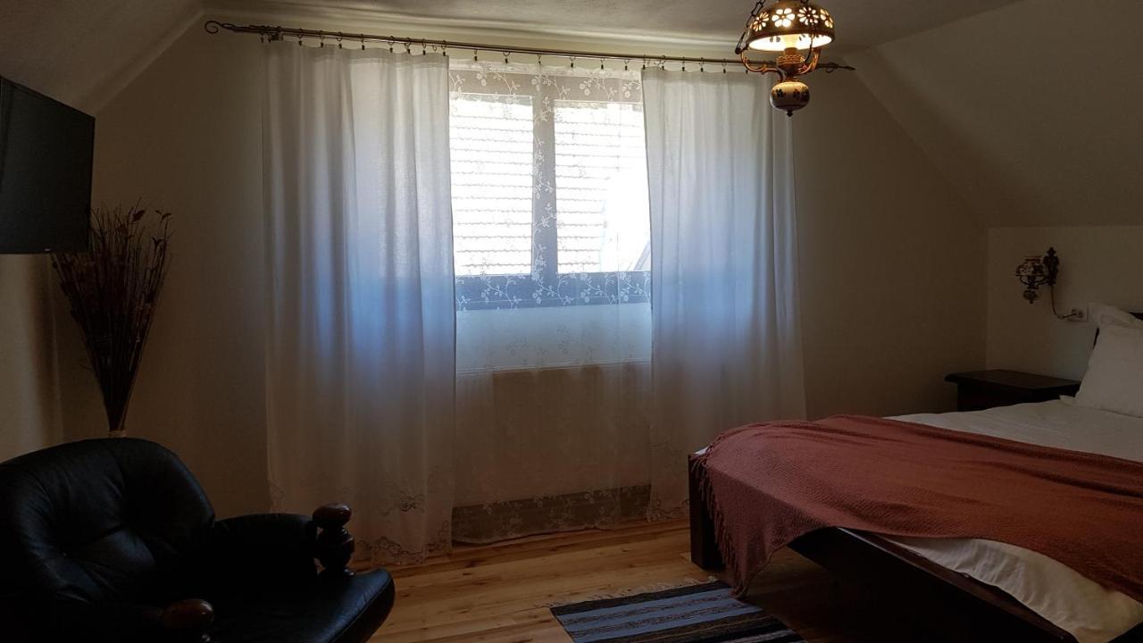 Bed and Breakfast Sura Lu' Vasile. Crivina  Zewnętrze zdjęcie